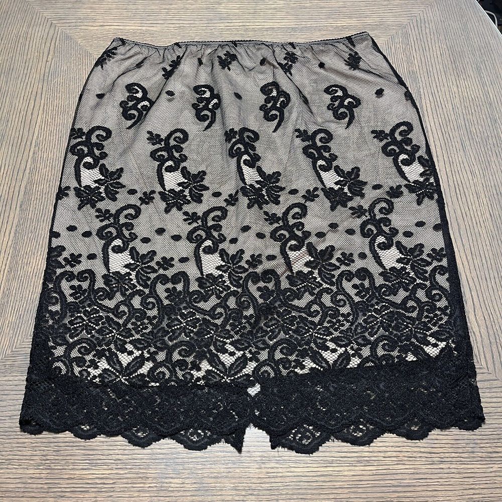 Lane Bryant Black Lace‎ Nude Overlay Skirt Women's Plus Size 26 Embroidered
